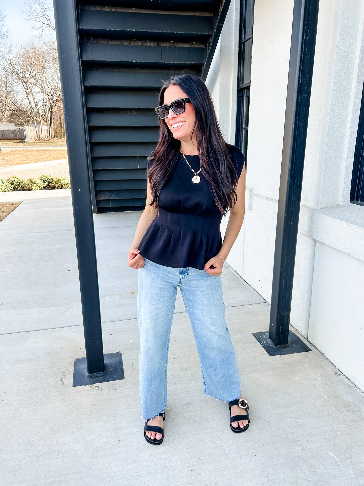 It's A Cinch Top Black