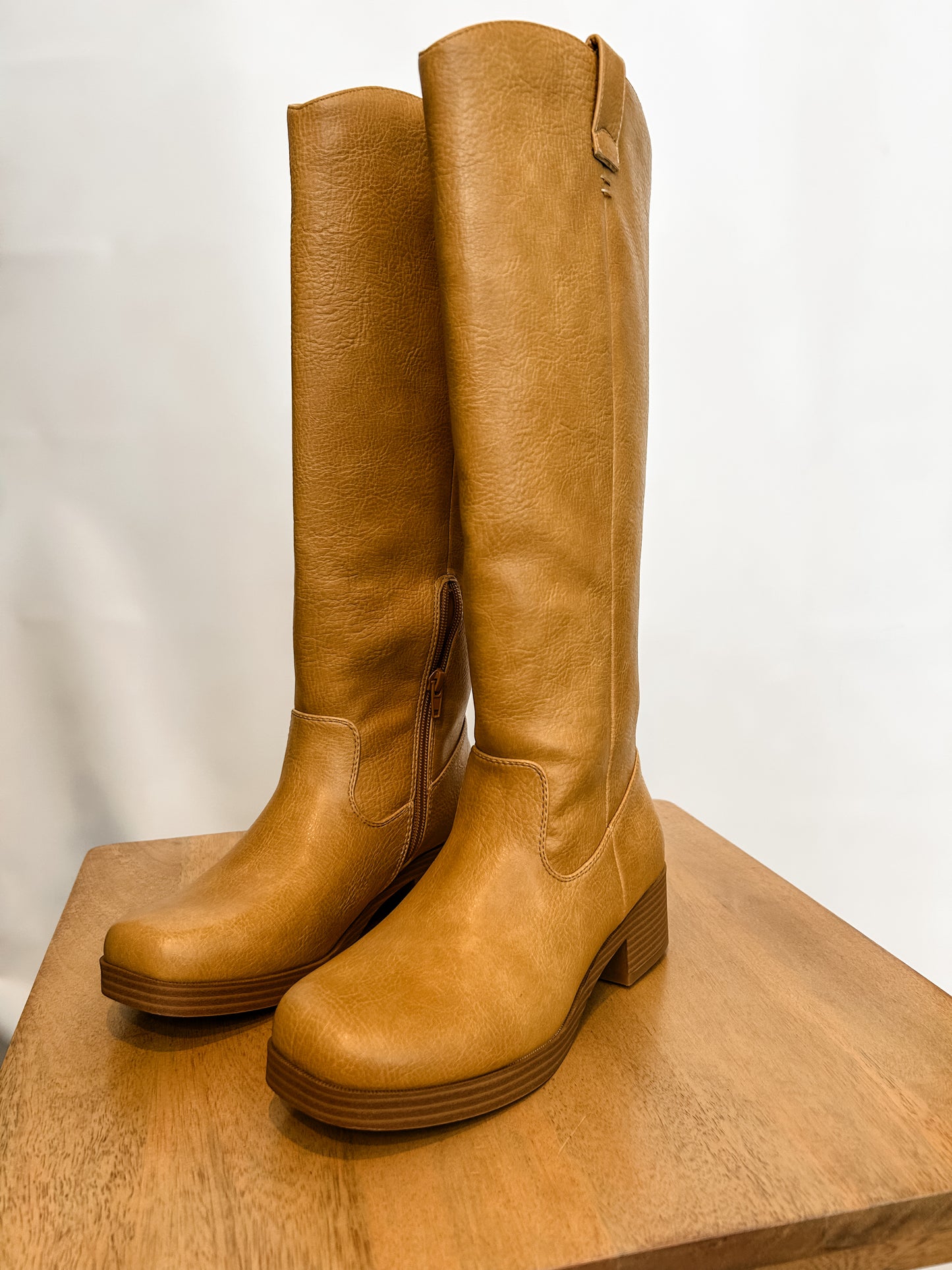 Yurie Boot Banana