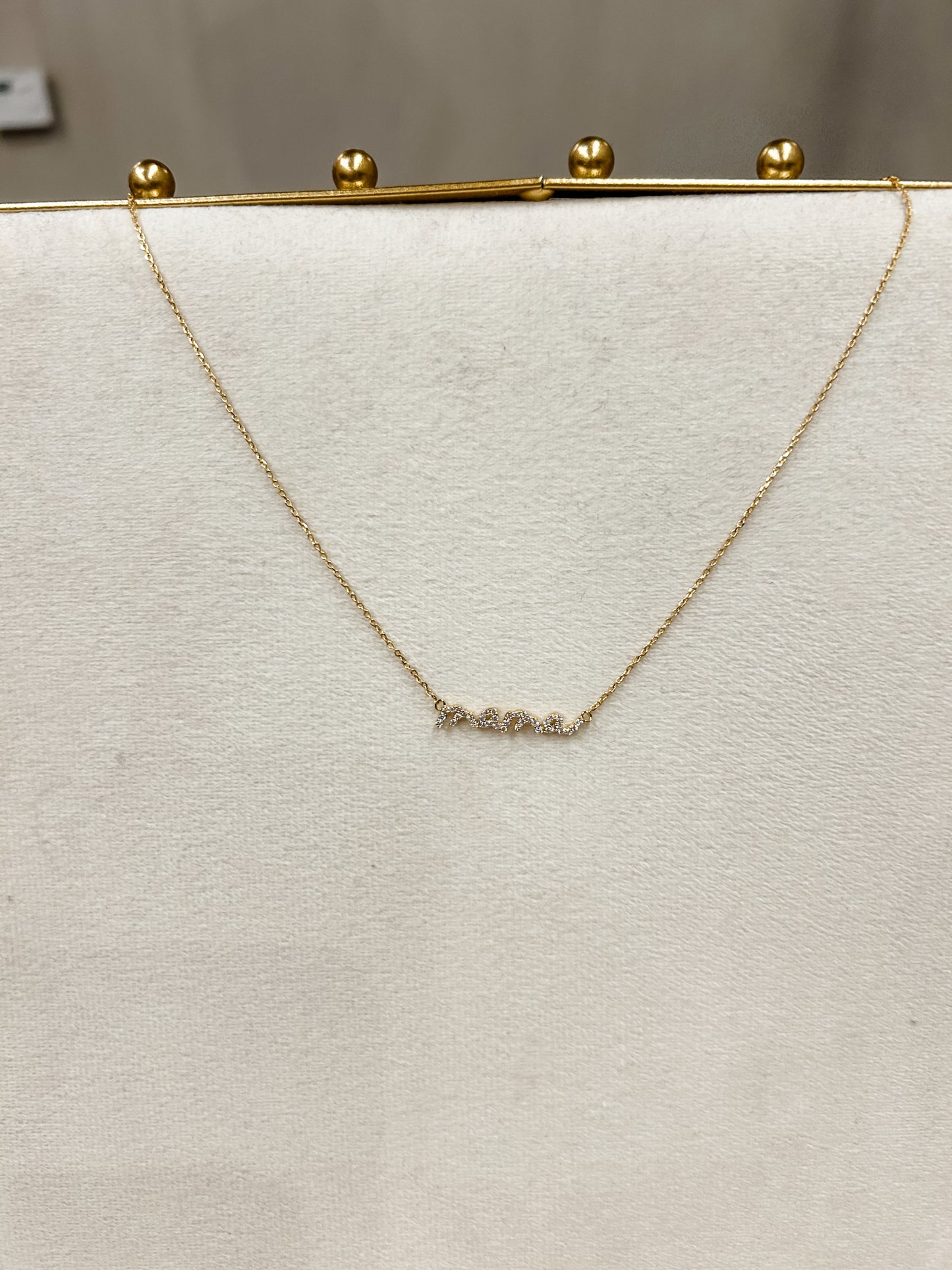 mama necklace