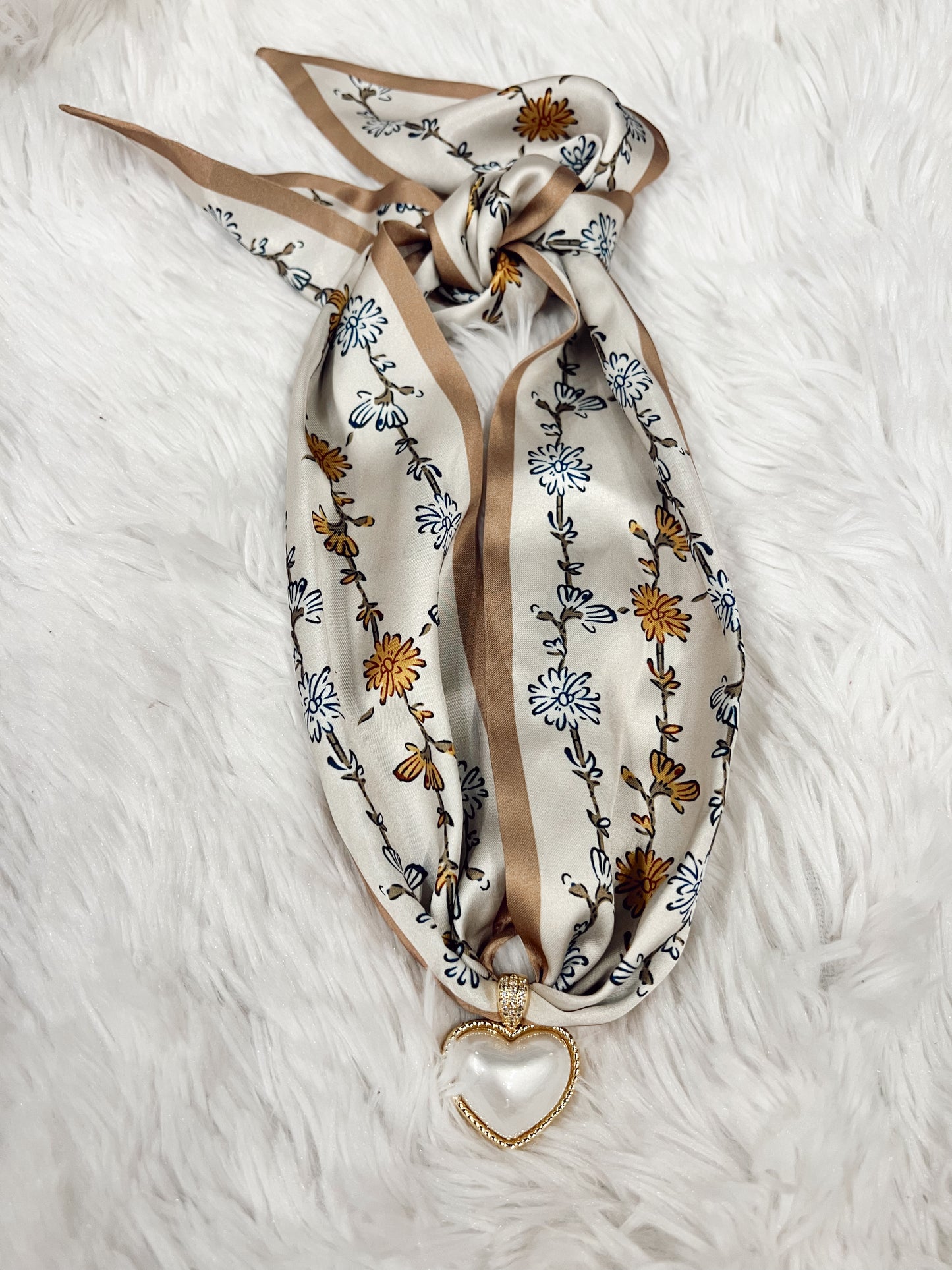 Pearl Heart Charm - Cream Floral