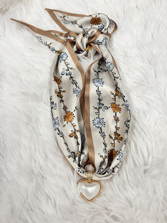 Pearl Heart Charm - Cream Floral