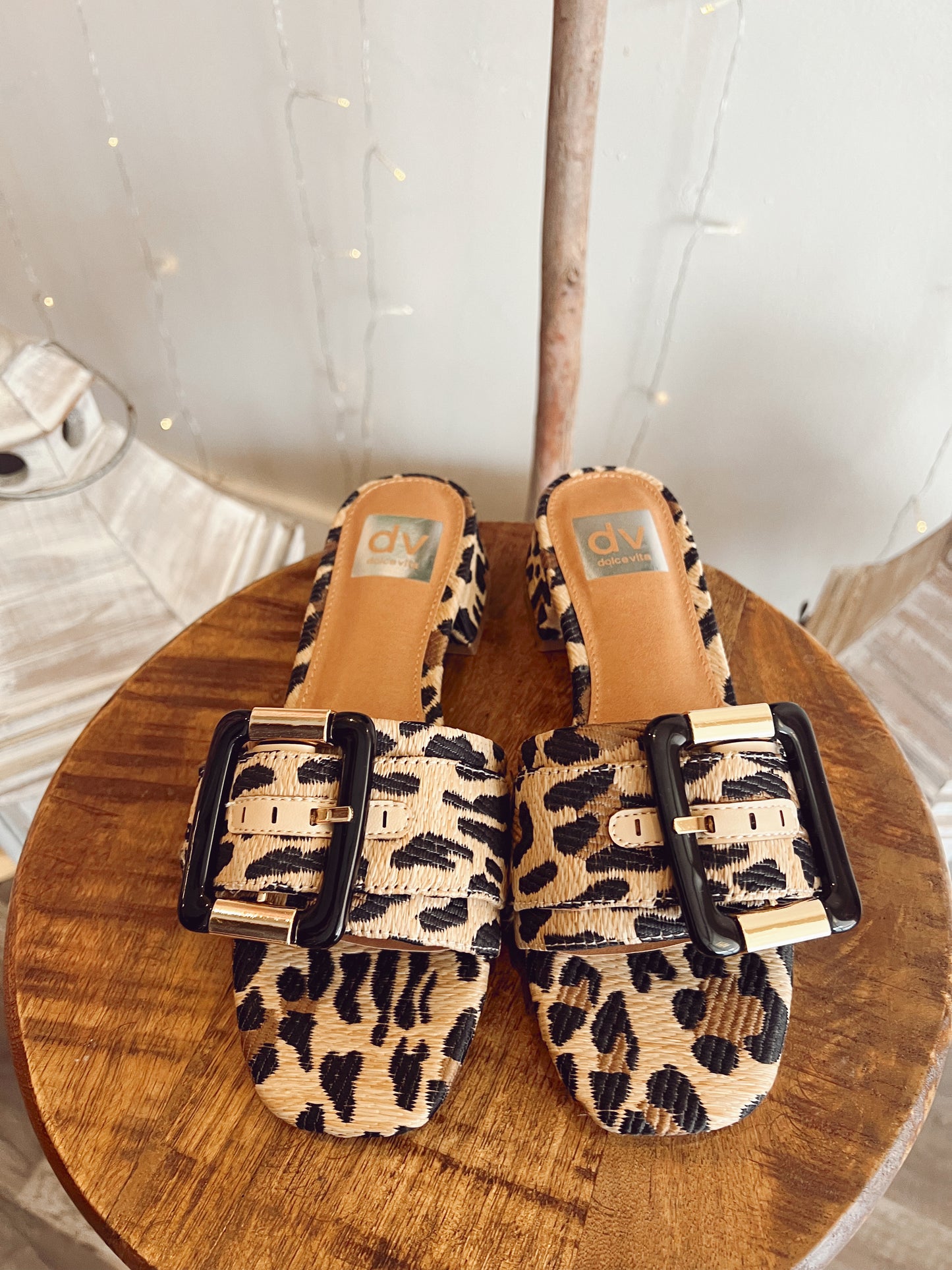 DV Neeva Leopard