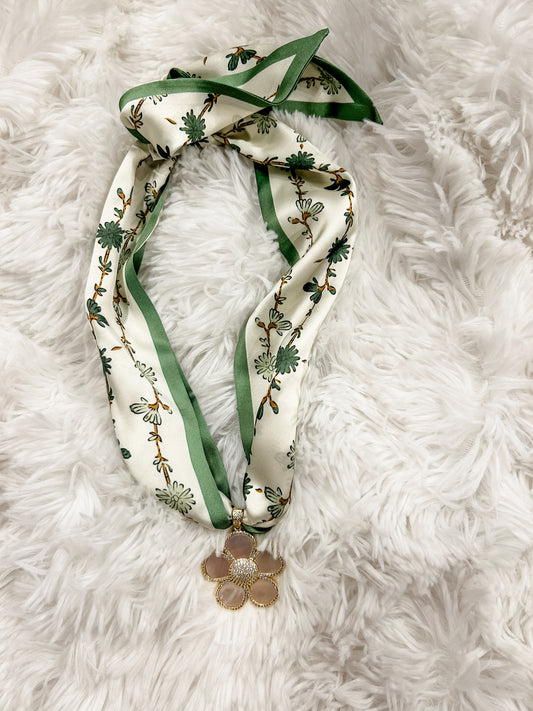 Daisy Charm Scarf Necklace- Green Vine