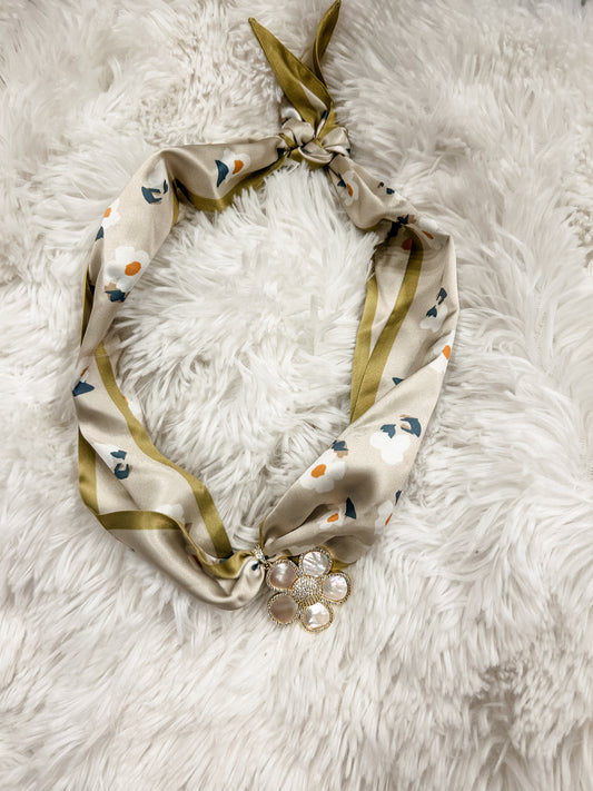 Daisy Charm Scarf Necklace- Lime