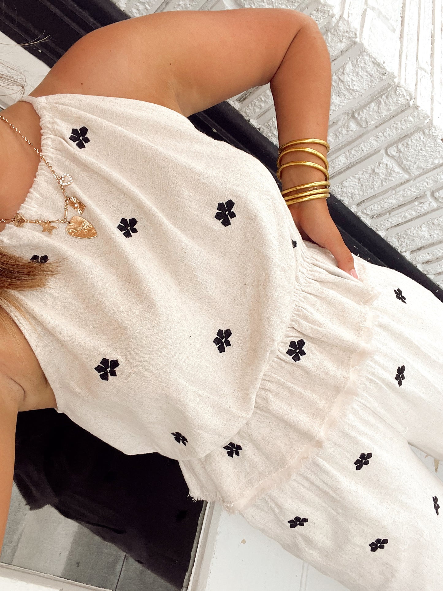 Oatmeal Linen Daisy Top