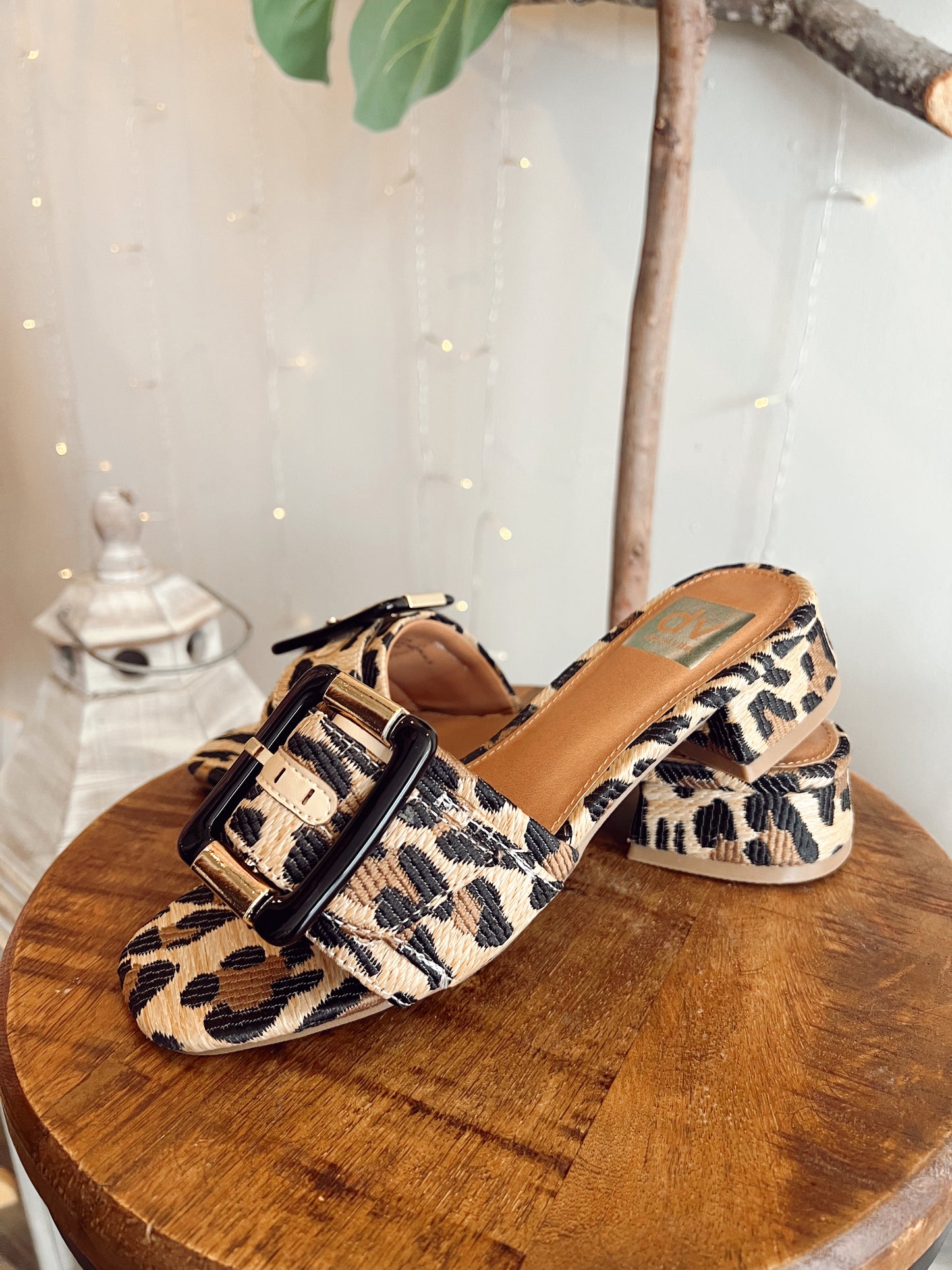DV Neeva Leopard