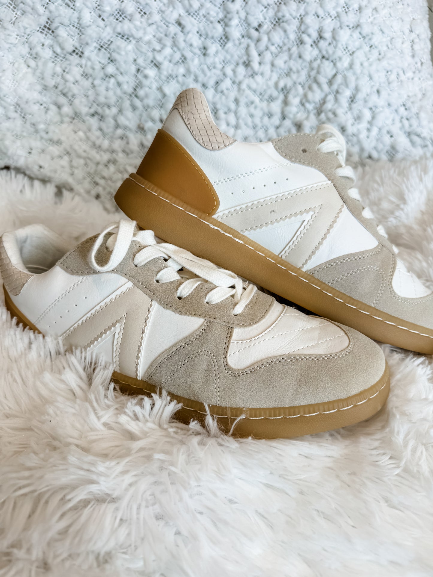 Mia Vesta Sneaker Natural