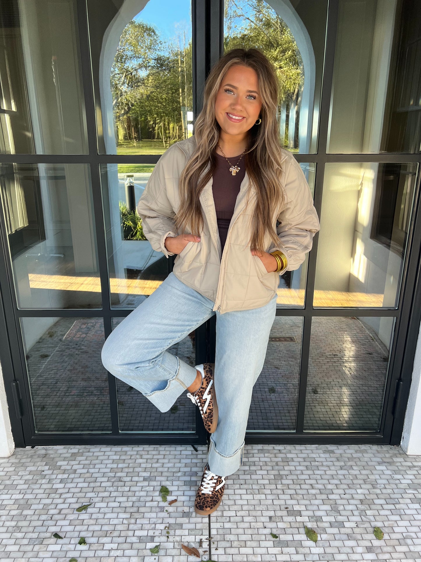 Daze Waverly French Roast Top